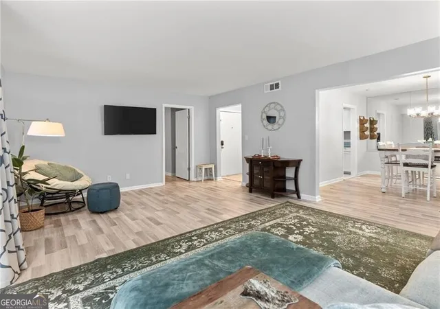 3rd image of 6851 Roswell Rd, Atlanta, GA 30328