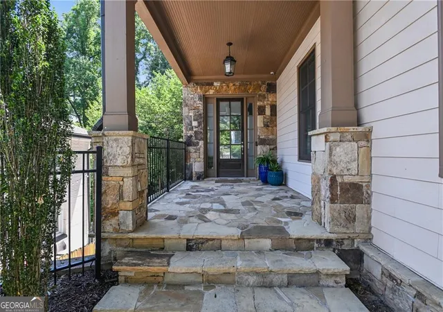 Photo 2 of Sale Pending at 2967 Lookout Pl Ne, Atlanta, GA 30305 | MLS# 10777561 | Listing updated on 2026-09-02