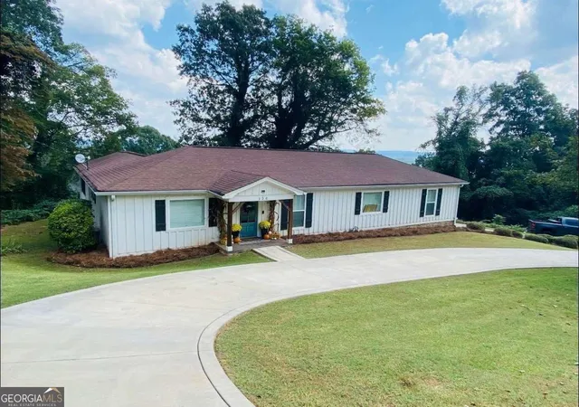 1st image of 120 Victory Dr, Calhoun, GA 30701 | MLS# 10809610