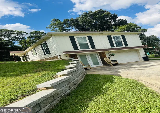 2nd image of 120 Victory Dr, Calhoun, GA 30701 | MLS# 10809610