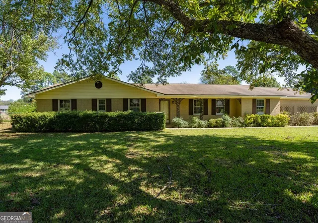 Photo 1 of Sale Pending at 5848 School Rd, Macon, GA 31216 | MLS# 10875184 | Listing updated on 2026-10-27