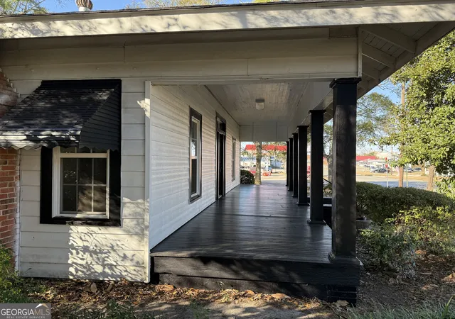 Homes for sale in Rochelle, GA | 1358 1St Ave, Rochelle, GA 31079 | MLS# 10661148