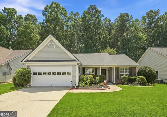 Photo 1 of Sale Pending at 3319 Mcever Park Cir, Acworth, GA 30101 | MLS# 10832717 | Listing updated on 2026-10-30
