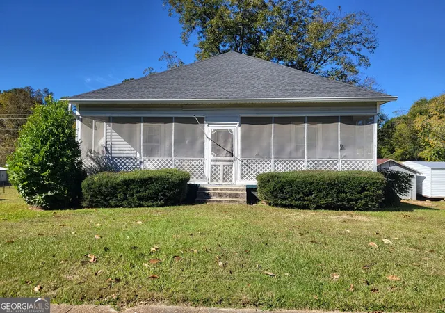 Photo 1 of Single family home for sale at 3007 23rd Drive, Valley, AL 36854 | MLS# 10879986 | Listing updated on 2026-10-27