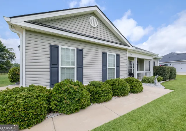 Photo 3 of Single family home for sale at 414 Small Pond Ln, Statesboro, GA 30458 | MLS# 10819584 | Listing updated on 2026-10-08