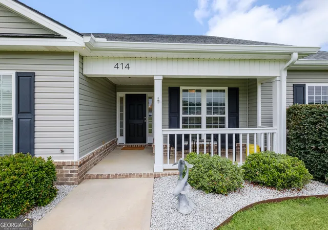Photo 4 of Single family home for sale at 414 Small Pond Ln, Statesboro, GA 30458 | MLS# 10819584 | Listing updated on 2026-10-08