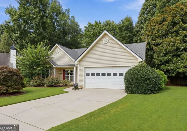 2nd image of 5734 Harthorn Park Pl, Sugar Hill, GA 30518 | MLS# 10791813