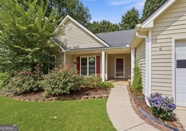 3rd image of 5734 Harthorn Park Pl, Sugar Hill, GA 30518 | MLS# 10791813