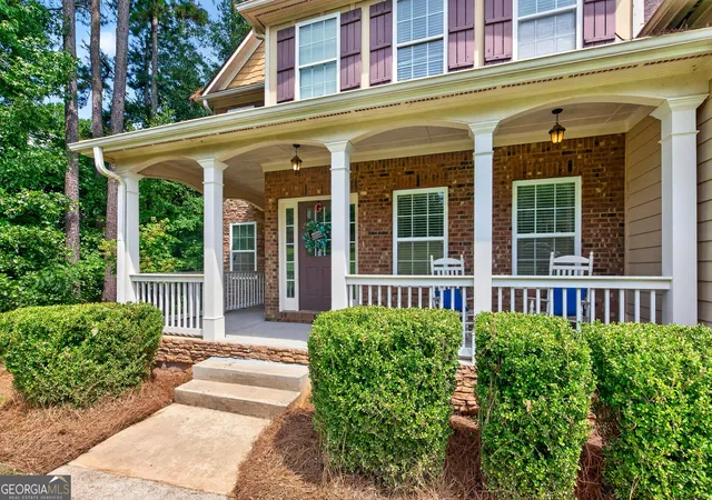 Photo 2 of Sale Pending at 424 Oscar Ct, Mcdonough, GA 30252 | MLS# 10826130 | Listing updated on 2026-09-10