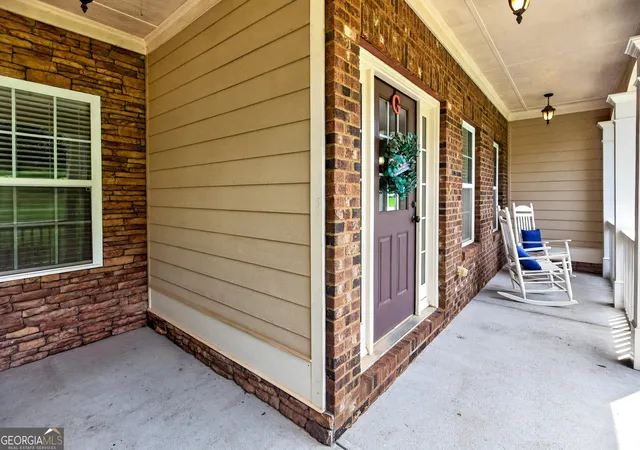 Photo 3 of Sale Pending at 424 Oscar Ct, Mcdonough, GA 30252 | MLS# 10826130 | Listing updated on 2026-09-10