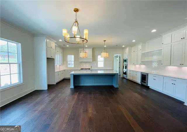 4th image of 212 Suwanee Ave, Suwanee, GA 30024 | MLS# 10823261