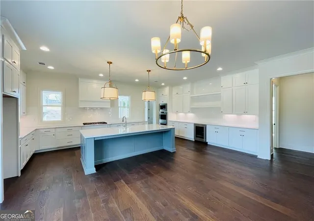 5th image of 212 Suwanee Ave, Suwanee, GA 30024 | MLS# 10823261
