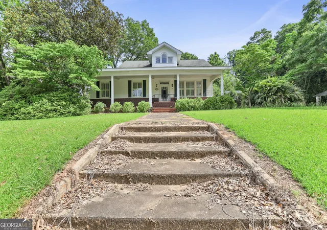 Homes for sale in Woodbury, GA | 17834 Main St, Woodbury, GA 30293 | MLS# 10782712