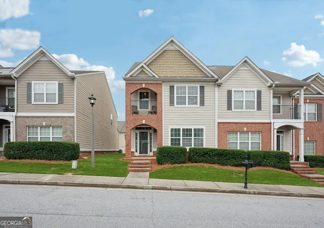 2nd image of 7556 Rutgers Cir, Fairburn, GA 30213 | MLS# 10785708