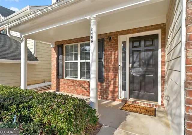 Photo 3 of Single family home for sale at 4406 Ravenwood Dr, Union City, GA 30291 | MLS# 10690535 | Listing updated on 2026-09-09