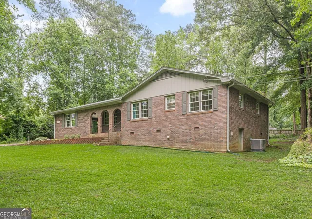 2nd image of 5458 Christi Dr, Douglasville, GA 30135 | MLS# 10790893
