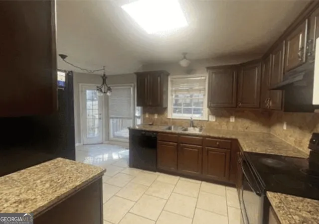 Photo 3 of Single family home for sale at 1347 Velvet Creek Wy Sw, Marietta, GA 30008 | MLS# 10831111 | Listing updated on 2026-09-11