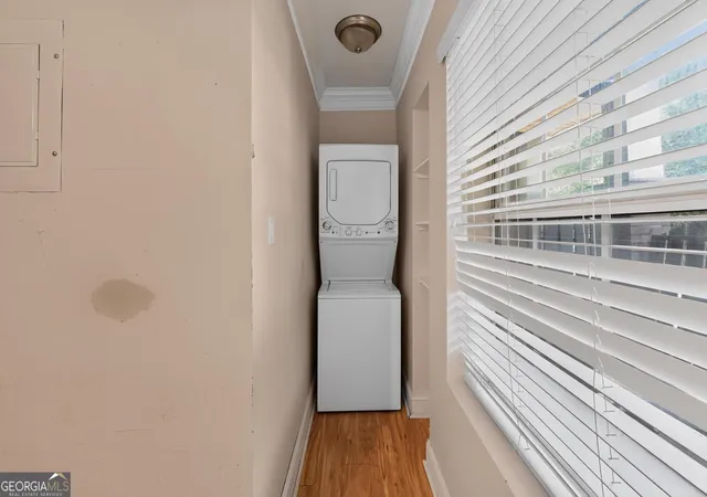 2nd image of 6980 Roswell Rd, Sandy Springs, GA 30328