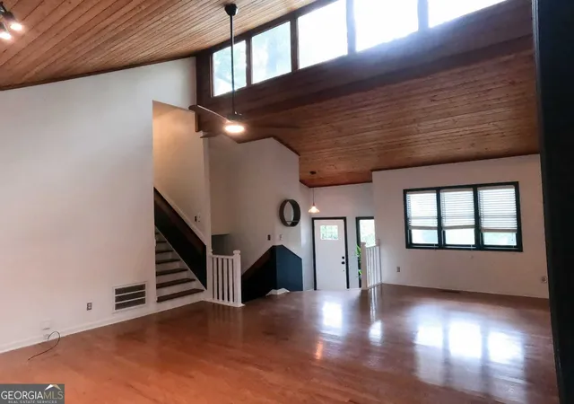 Photo 3 of Single family home for sale at 510 Wood Valley Tr, Roswell, GA 30076 | MLS# 10812171 | Listing updated on 2026-08-07