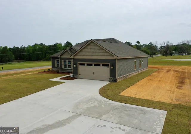 Photo 2 of Single family home for sale at 982 Mccranie Dr, Metter, GA 30439 | MLS# 10685732 | Listing updated on 2026-08-16