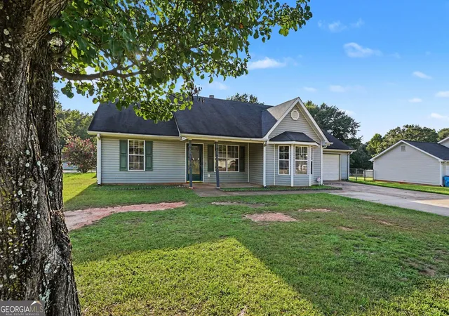 Single family home for sale at 167 Bonnies Way, Jenkinsburg, GA 30234 | MLS# 10828998