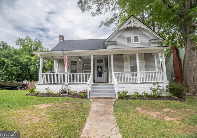 2nd image of 14 2nd Ave, Newnan, GA 30263 | MLS# 10813109
