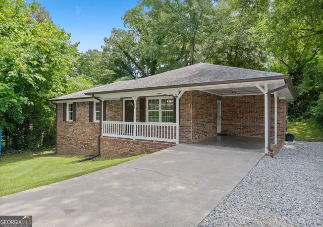 Homes for sale in Toccoa, GA | 309 W Franklin St, Toccoa, GA 30577 | MLS# 10797295