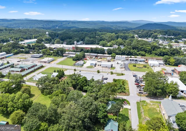 Homes for sale in Toccoa, GA | 309 W Franklin St, Toccoa, GA 30577 | MLS# 10797295