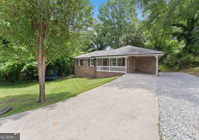 Homes for sale in Toccoa, GA | 309 W Franklin St, Toccoa, GA 30577 | MLS# 10797295