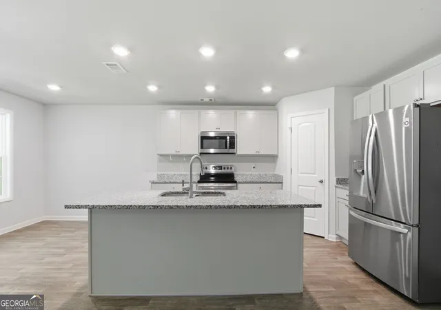 Photo 2 of Single family home for sale at 522 Mountain Creek Dr, Maysville, GA 30558 | MLS# 10833273 | Listing updated on 2026-09-05