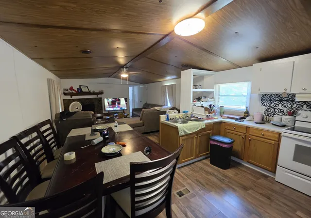 Photo 2 of Manufactured home for sale at 5170 Hurt Brg Rd, Cumming, GA 30028 | MLS# 10817083 | Listing updated on 2026-09-07
