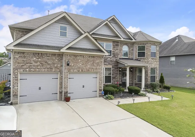 Photo 2 of Single family home for sale at 195 Echols Way, Acworth, GA 30101 | MLS# 10789549 | Listing updated on 2026-09-12