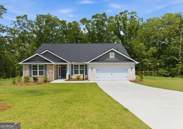2nd image of 3305 Trevi Trl, Douglasville, GA 30135 | MLS# 10802730