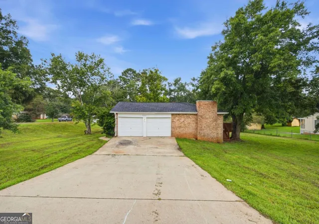 Photo 1 of Single family home for sale at 8007 Sonja Dr, Jonesboro, GA 30236 | MLS# 10813468 | Listing updated on 2026-09-06