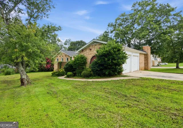 Photo 2 of Single family home for sale at 8007 Sonja Dr, Jonesboro, GA 30236 | MLS# 10813468 | Listing updated on 2026-09-06