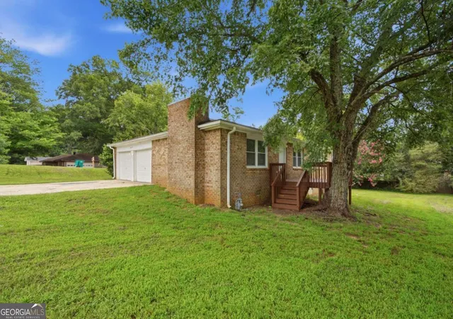 Photo 3 of Single family home for sale at 8007 Sonja Dr, Jonesboro, GA 30236 | MLS# 10813468 | Listing updated on 2026-09-06