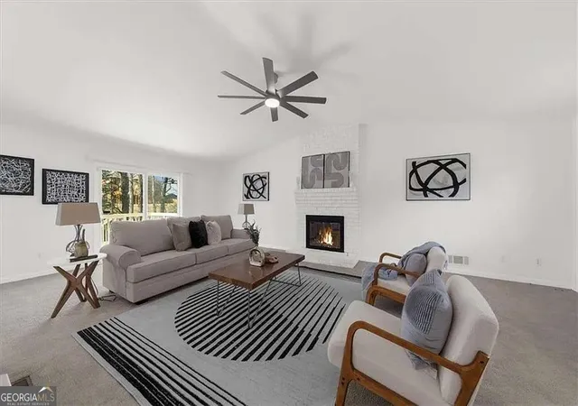 Photo 3 of Single family home for sale at 3381 Ember St, Marietta, GA 30066 | MLS# 10808203 | Listing updated on 2026-08-30