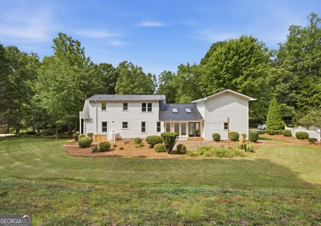 2nd image of 2336 Fred Pitts Rd, Clarkesville, GA 30523 | MLS# 10806655