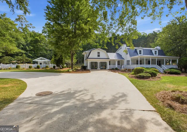 Photo 3 of Single family home for sale at 2336 Fred Pitts Rd, Clarkesville, GA 30523 | MLS# 10806655 | Listing updated on 2026-09-23