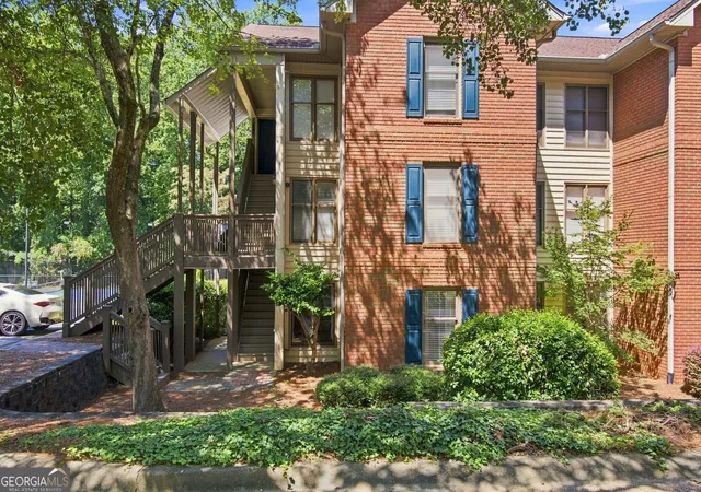 Photo 4 of Condo for sale at 1101 Garden Ct, Sandy Springs, GA 30328 | MLS# 10826793 | Listing updated on 2026-10-16