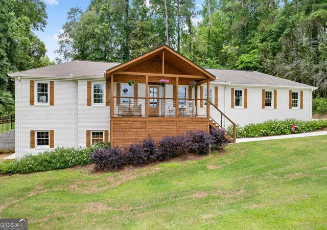 3rd image of 29 Red Bud Trl, Newnan, GA 30263 | MLS# 10768088