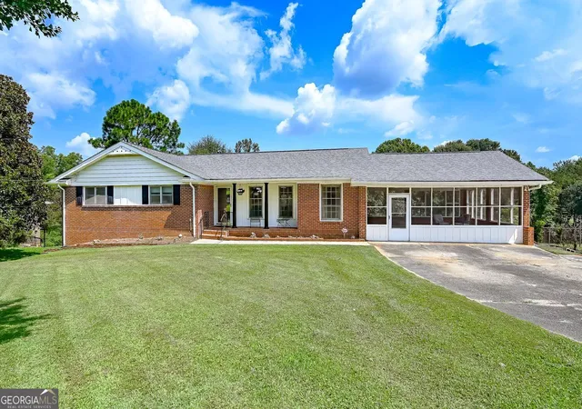 2nd image of 2484 Sw Northview Dr, Austell, GA 30106 | MLS# 10826243