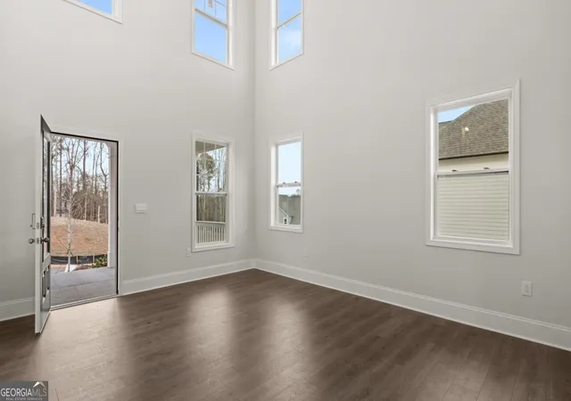 3rd image of 167 Parkview Dr, Dallas, GA 30157 | MLS# 10816310