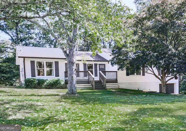 Photo 1 of Single family home for sale at 6816 Yachting Way, Acworth, GA 30102 | MLS# 10879682 | Listing updated on 2026-10-27