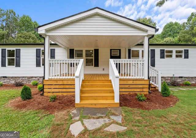 Photo 3 of Sale Pending at 19145 Ga Hwy 100, Franklin, GA 30217 | MLS# 10831248 | Listing updated on 2026-08-26