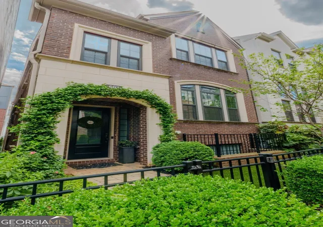 Photo 2 of Single family home for sale at 603 Broadview Ter Ne, Atlanta, GA 30324 | MLS# 10762281 | Listing updated on 2026-05-29