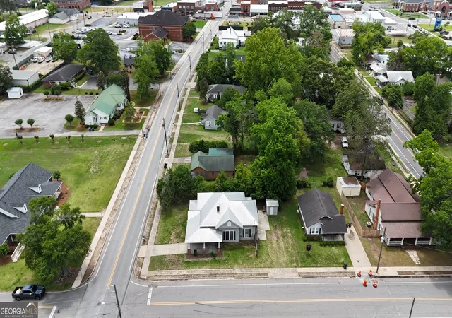 Homes for sale in Glennville, GA | 212 N Caswell, Glennville, GA 30427 | MLS# 10763527