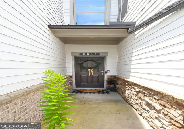 Photo 2 of Townhouse for sale at 5630 Flint Ln, Cumming, GA 30028 | MLS# 10792746 | Listing updated on 2026-08-19