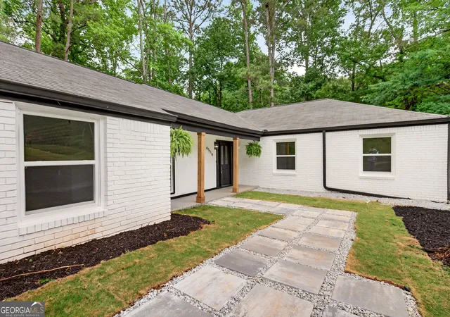 Photo 3 of Sale Pending at 4559 Pembroke Dr Sw, Smyrna, GA 30082 | MLS# 10765708 | Listing updated on 2026-06-15