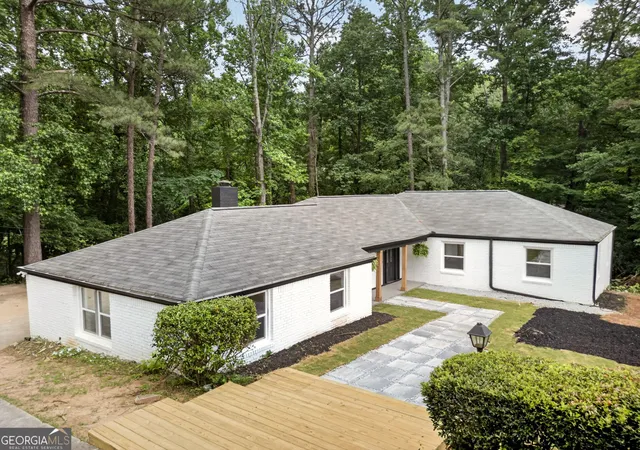 Photo 3 of Sale Pending at 4559 Pembroke Dr SW, Smyrna, GA 30082 | MLS# 10765708 | Listing updated on 2026-06-15